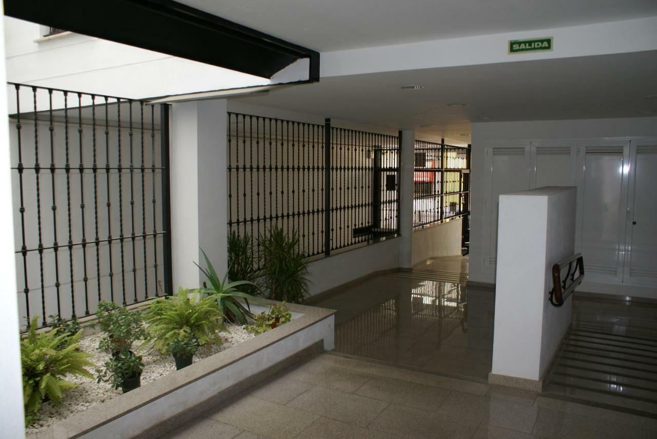 First Floor Close Macarena Church إشبيلية المظهر الخارجي الصورة